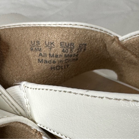 Soul Naturalizers Holly Platform Elegant White Women's Sandals size 9.5M - Picture 7 of 8
